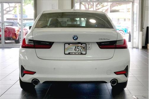 2022 BMW 330e iPerformance
