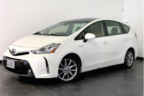 2017 Toyota Prius v Two