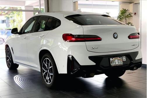 2023 BMW X4 xDrive30i