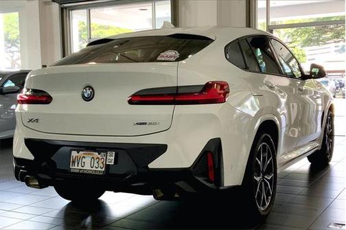 2023 BMW X4 xDrive30i