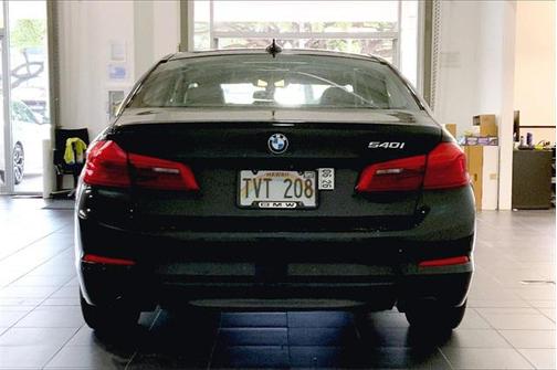 2019 BMW 540 i