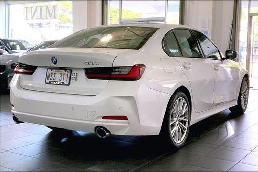 2023 BMW 330 i
