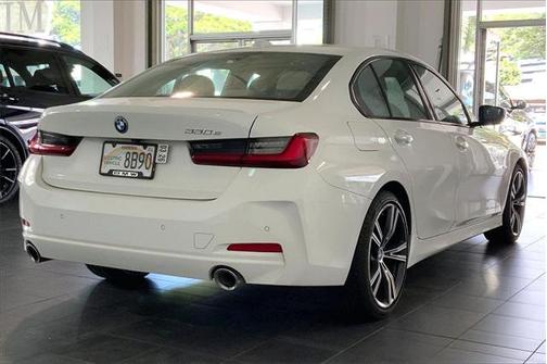 2023 BMW 330e iPerformance