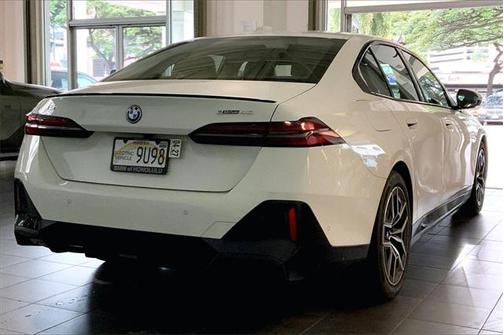 2025 BMW i5 eDrive40