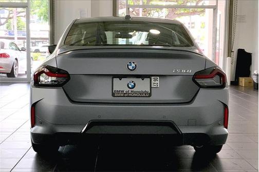 2025 BMW 230 i