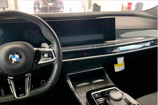 2024 BMW 760 760i xDrive