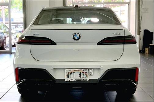 2024 BMW 760 760i xDrive