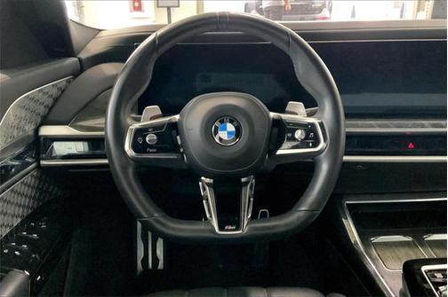 2024 BMW 760 760i xDrive