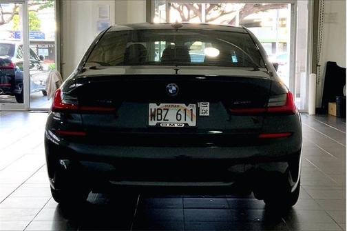 2021 BMW 330 i