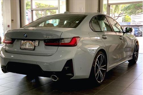 2023 BMW 330 i