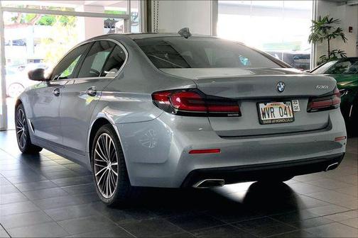 Gray Metallic 2023 BMW 530 i