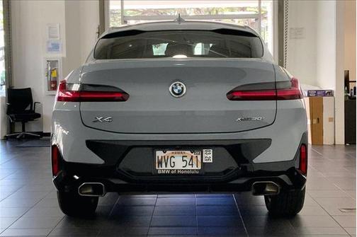 2023 BMW X4 xDrive30i