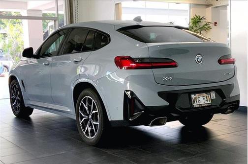 2023 BMW X4 xDrive30i