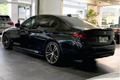 2022 BMW 530 i