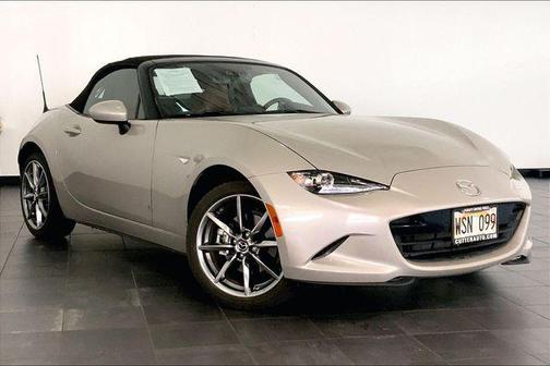 Quartz Metallic 2022 Mazda MX-5 Miata Grand Touring