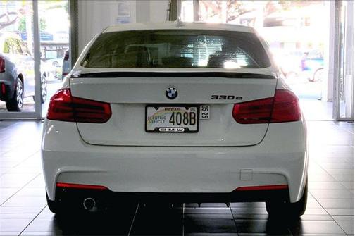 2018 BMW 330e iPerformance