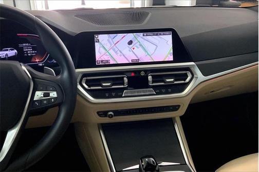 2022 BMW 330 i