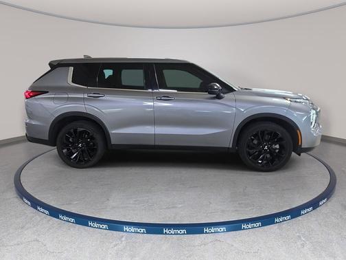 Silver 2022 Mitsubishi Outlander