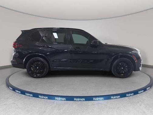 Black Sapphire Metallic 2026 BMW X5 M Competition