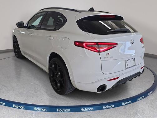 Alfa White 2022 Alfa Romeo Stelvio Veloce