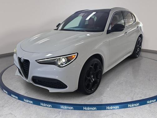 Alfa White 2022 Alfa Romeo Stelvio Veloce