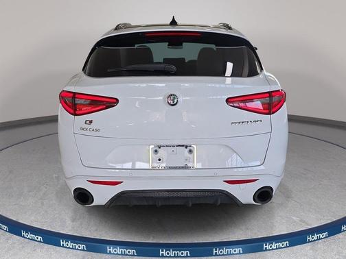 Alfa White 2022 Alfa Romeo Stelvio Veloce