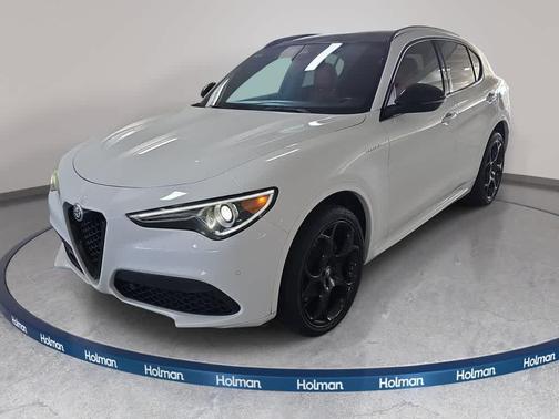 Alfa White 2022 Alfa Romeo Stelvio Veloce