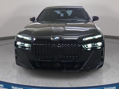 2023 BMW 740 i