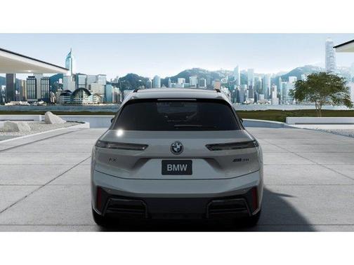 Space Silver 2026 BMW iX M70