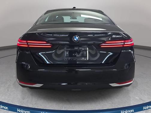 Black Sapphire Metallic 2026 BMW 530 i