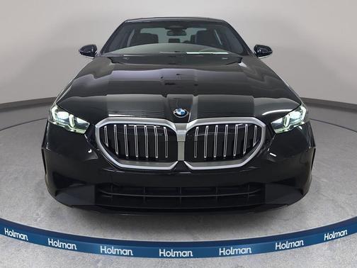Black Sapphire Metallic 2026 BMW 530 i