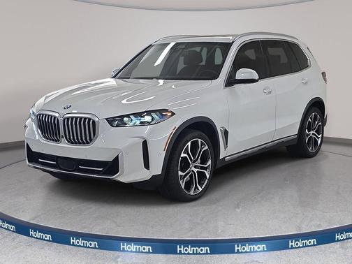 Mineral White Metallic 2024 BMW X5 sDrive40i