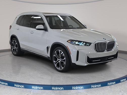 Mineral White Metallic 2024 BMW X5 sDrive40i