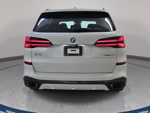 Mineral White Metallic 2026 BMW X5 sDrive40i