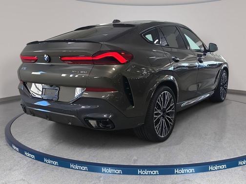 Manhattan Green Metallic 2026 BMW X6 xDrive40i