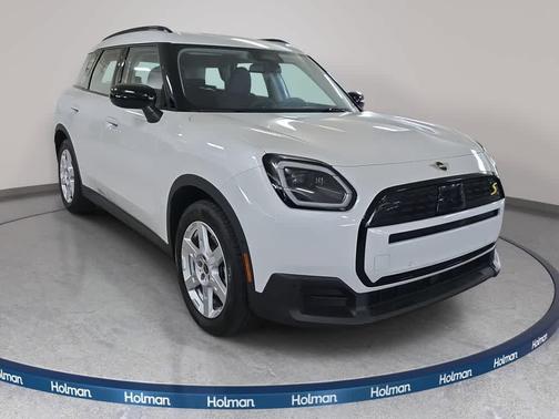 White Metallic 2025 MINI Countryman Base