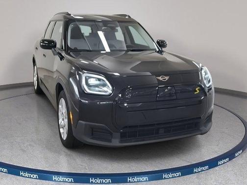 Midnight Black 2025 MINI Countryman Base
