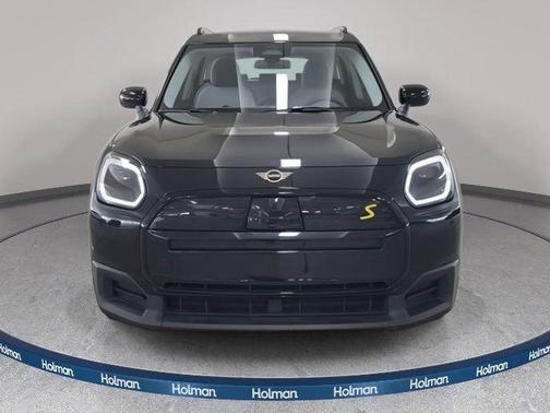 Midnight Black 2025 MINI Countryman Base