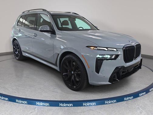 Brooklyn Grey Metallic 2026 BMW X7 xDrive40i