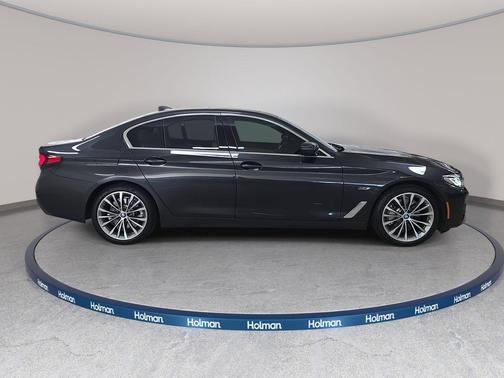 2022 BMW 530e Base
