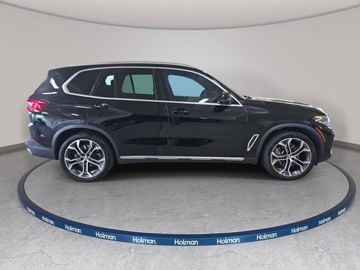 Jet Black 2023 BMW X5 sDrive40i