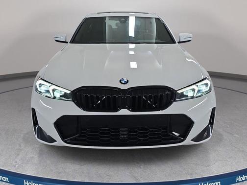 Alpine White 2023 BMW 330 i