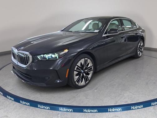 Dark Graphite Metallic 2026 BMW 530 i