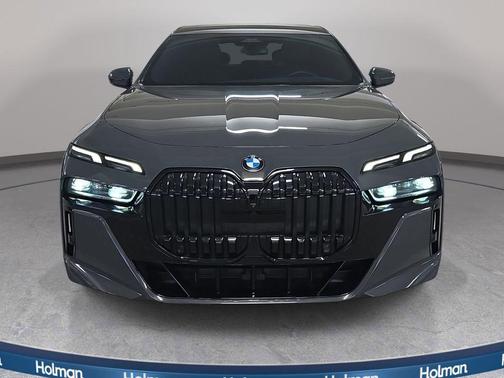 Dravit Grey Metallic 2023 BMW 740 i