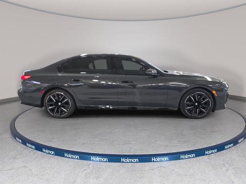 Dravit Grey Metallic 2023 BMW 740 i