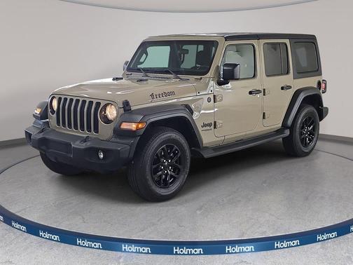 Limited Edition Gobi Clearcoat 2022 Jeep Wrangler Unlimited Sport Altitude