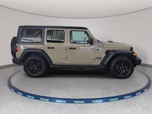 Limited Edition Gobi Clearcoat 2022 Jeep Wrangler Unlimited Sport Altitude