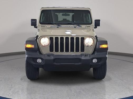 Limited Edition Gobi Clearcoat 2022 Jeep Wrangler Unlimited Sport Altitude