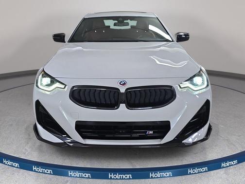 Mineral White Metallic 2025 BMW M240 i xDrive