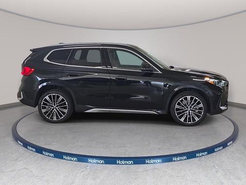 Black Sapphire Metallic 2026 BMW X1 xDrive28i